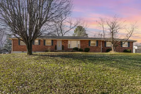111 La Sabre Dr, Hendersonville, TN 37075