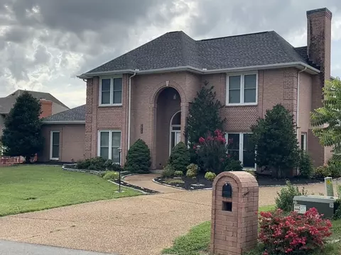 2015 Brunswick Dr, Lebanon, TN 37087