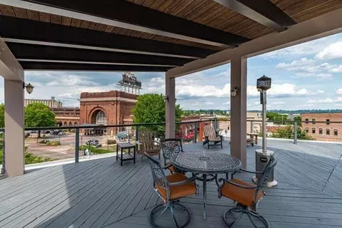 1467 Market St #201, Chattanooga, TN 37402