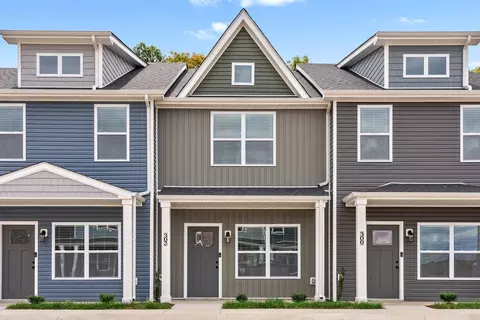 302 Front Ridge Cir, Clarksville, TN 37040