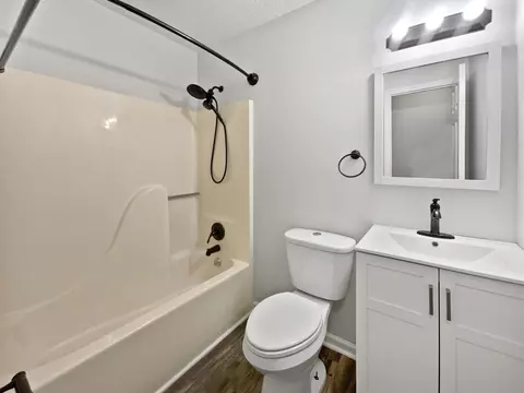 Bath - 4554 Allison Ln, Springfield, TN 37172 photo 2 of 2