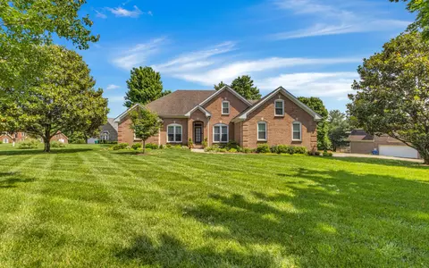 4261 Trenton Rd, Clarksville, TN 37040