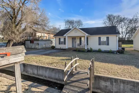 216 Duling Ave, Madison, TN 37115 photo 2