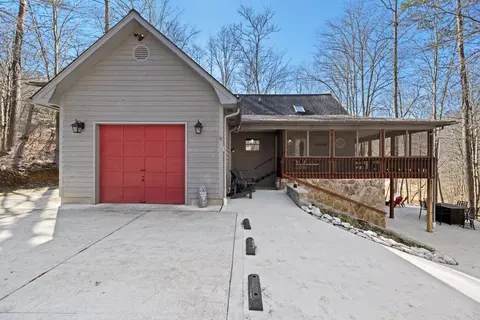 1123 Cove Pointe Rd, La Follette, TN 37766