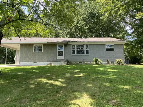 275 Benton Station Rd, Benton, TN 37307