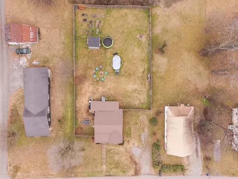 211 Powell St, Decherd, TN 37324 photo 6