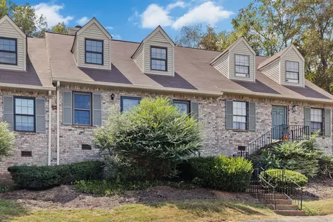 319 Deerpoint Dr, Hendersonville, TN 37075