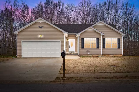 1453 Mutual Dr, Clarksville, TN 37042