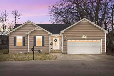 3828 Maliki Dr, Clarksville, TN 37042