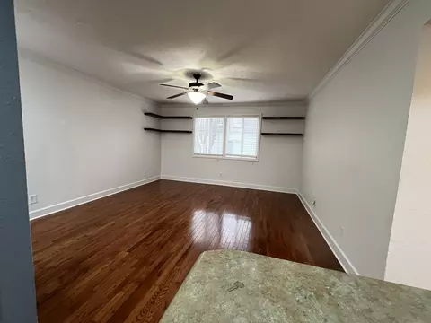 Living - 802 E Main St #22, Murfreesboro, TN 37130 photo 6 of 6