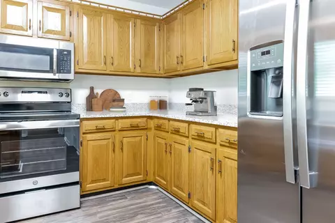 Kitchen - 1108 Elkader Ct S, Antioch, TN 37013 photo 2 of 2