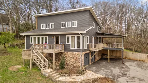1715 Hidden Harbor Rd, Hixson, TN 37343