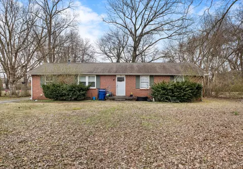 305 Nottingham Pl, Clarksville, TN 37042