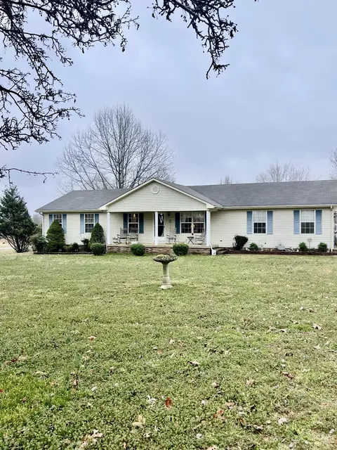 522 W Point Rd, Lawrenceburg, TN 38464