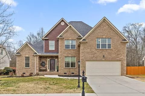 1025 Manassas Dr, Hixson, TN 37343