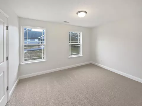 Bedroom - 907 16th Ave E, Springfield, TN 37172 photo 3 of 4