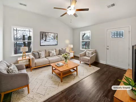 Living - 907 16th Ave E, Springfield, TN 37172 photo 1 of 3