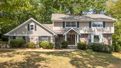 319 Windy Hollow Dr, Chattanooga, TN 37421