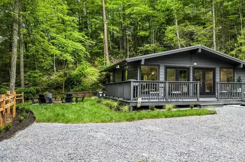 1137 Old Cartertown Rd, Gatlinburg, TN 37738