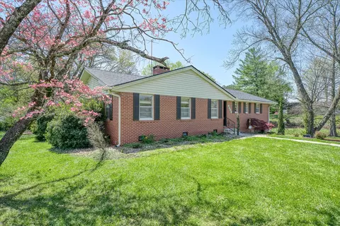 515 E 4th St, Cookeville, TN 38501