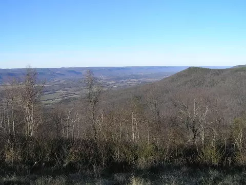 123 E Raven Crest Trl, Graysville, TN 37338