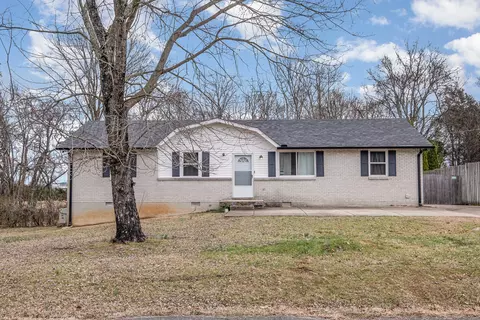 814 Powder Horn Dr, Smyrna, TN 37167