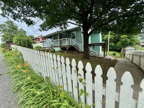 1609 Turner St, Old Hickory, TN 37138