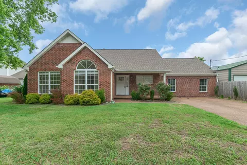 1771 University Dr, Columbia, TN 38401