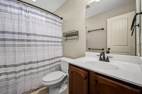Bath - 465 Crescent Rd, Murfreesboro, TN 37128 photo 2 of 2