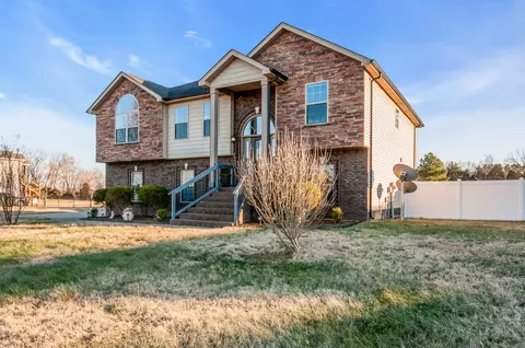 1552 Chapel Ridge Rd, Clarksville, TN 37040
