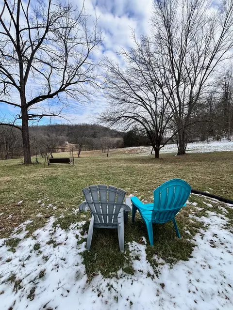 215 Lazy Branch Rd, Normandy, TN 37360