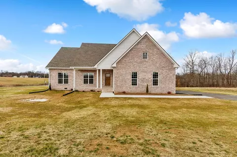 331 Makinley Dr, Lafayette, TN 37083