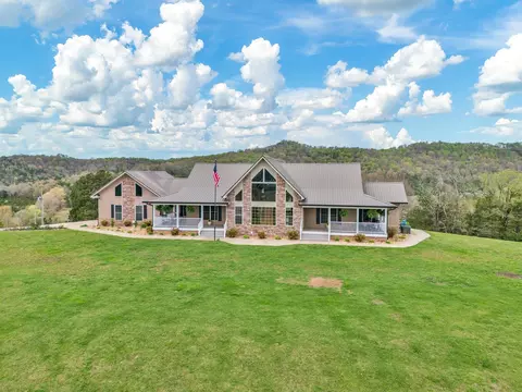 500 Lonesome Dove Ln, Woodbury, TN 37190