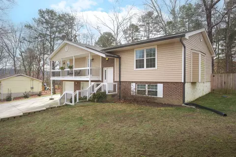 9408 Somerset Dr, Ooltewah, TN 37363