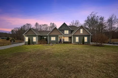 750 Brotherton Dr, Cookeville, TN 38506