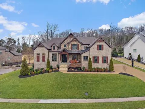 1132 Mcclellan Ln, Nolensville, TN 37135
