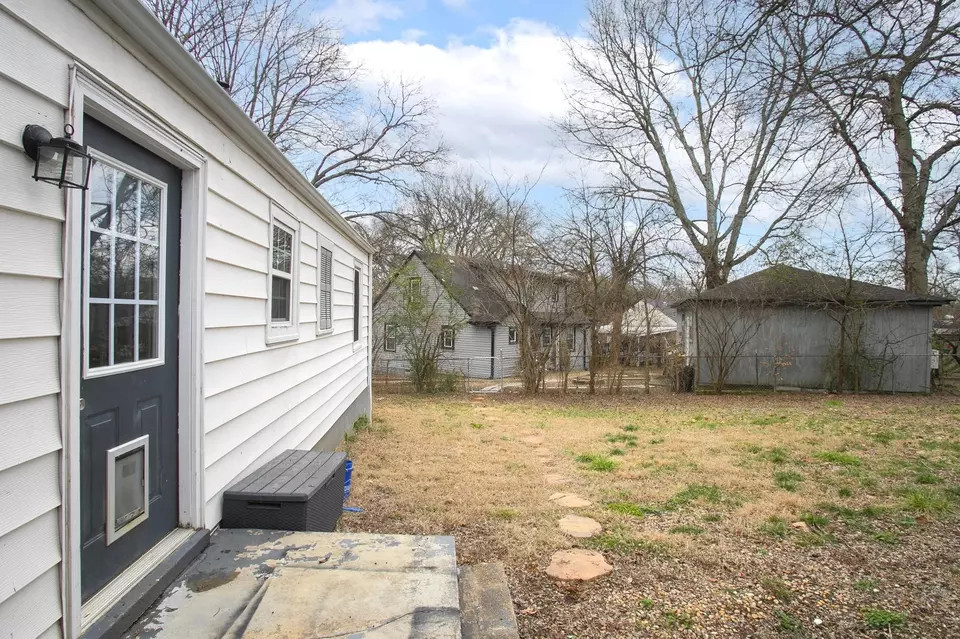 Exterior - 2616 Flamingo Dr, Nashville, TN 37207 photo 7 of 8
