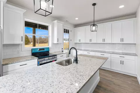 Kitchen - 1713 Three Island Rd, Walling, TN 38587 photo 3 of 5