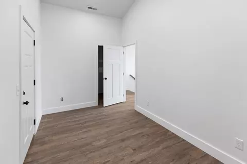 Bedroom - 1713 Three Island Rd, Walling, TN 38587 photo 1 of 3