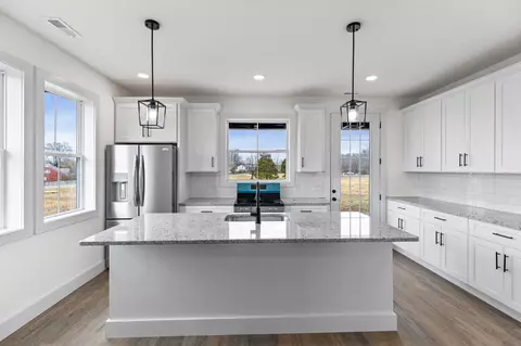Kitchen - 1713 Three Island Rd, Walling, TN 38587 photo 4 of 5