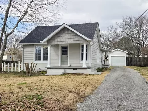 506 1st St, Lawrenceburg, TN 38464