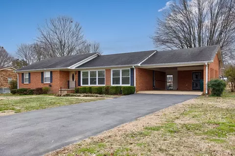 1007 Wilson Ln, Pulaski, TN 38478
