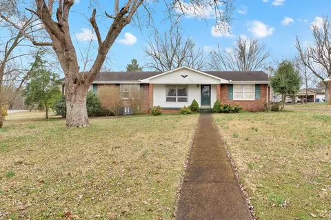 204 Wade Dr, Shelbyville, TN 37160