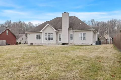 Exterior - 208 Deerfield Dr, Springfield, TN 37172 photo 6 of 7