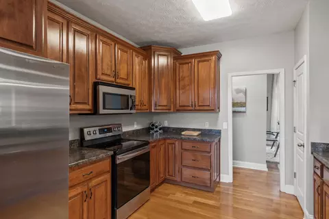 Kitchen - 208 Deerfield Dr, Springfield, TN 37172 photo 5 of 5