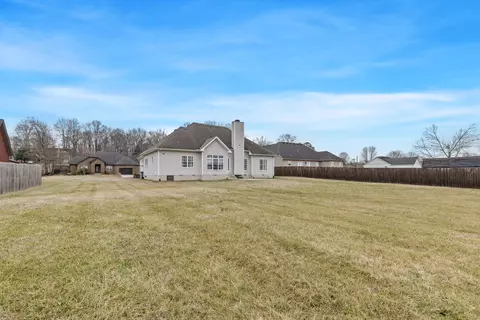 Exterior - 208 Deerfield Dr, Springfield, TN 37172 photo 4 of 7