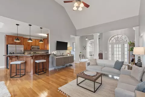 Living - 208 Deerfield Dr, Springfield, TN 37172 photo 1 of 1