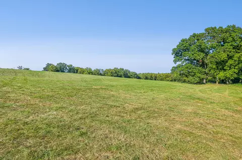 8 Old Zion Rd, Columbia, TN 38401