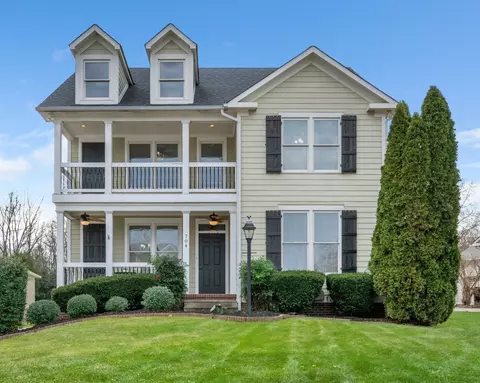 704 Mount Vernon Dr, Clarksville, TN 37043