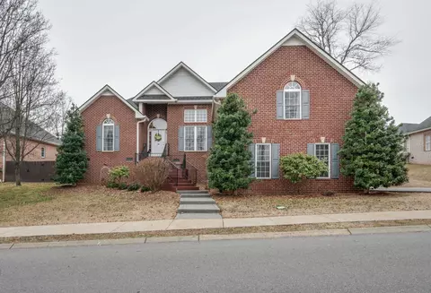 419 Fieldstone Dr, White House, TN 37188